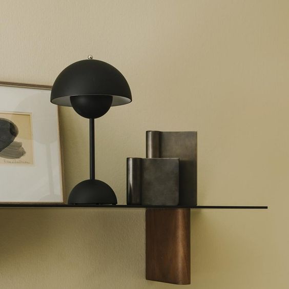 Cordless Acrylic Mushroom Table Lamp